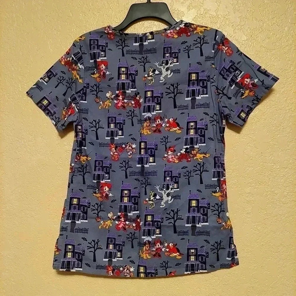 Disney HALLOWEEN Scrub Top Womens XS Mickey Minnie Mouse Donald Goofy - Picture 2 of 6